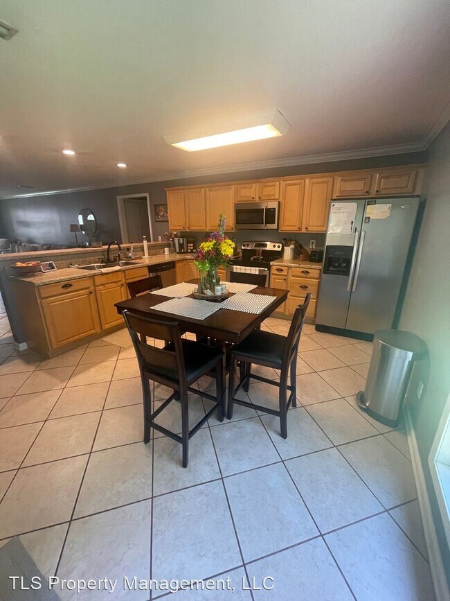 Foto del edificio - 3 br, 2 bath House - 114 Westfield Road