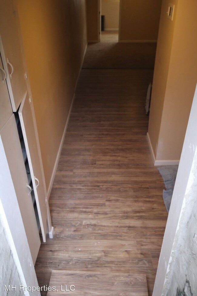 Building Photo - 1 br, 1 bath House - 2736 Beryl Ave B