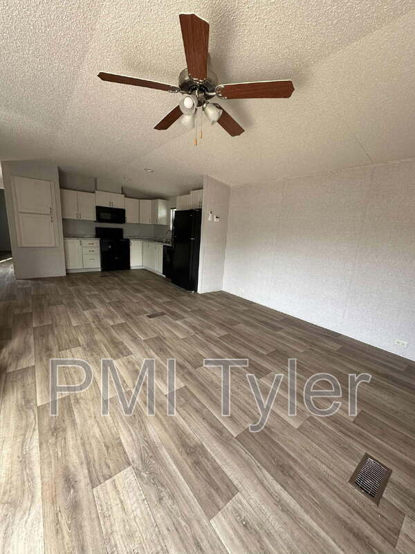 Foto del edificio - 126 Sugar Maple Ln