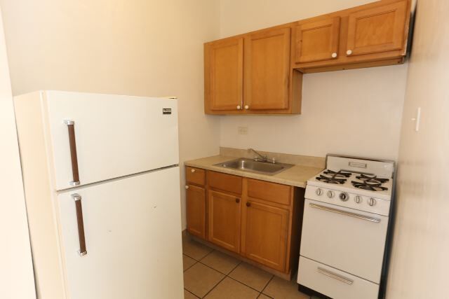 Foto del edificio - 4854 N Damen Ave
