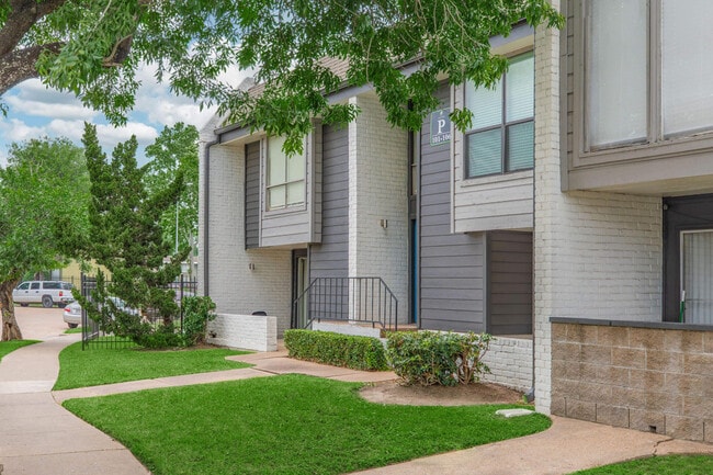 Foto del edificio - Woods of Spring Grove Apartments