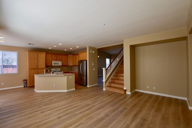 Foto del edificio - Garin Ranch 5 bedroom 3 Bath