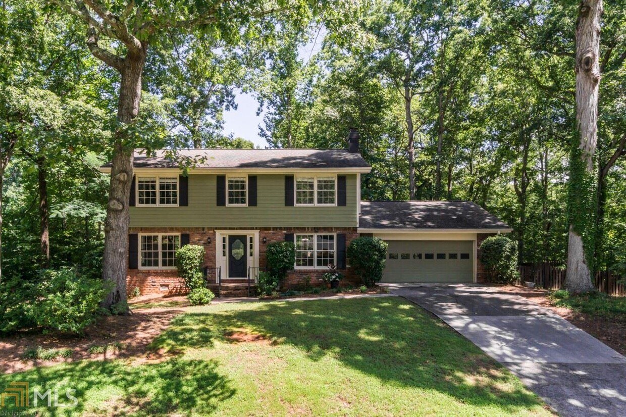 4647 Mountain Creek Dr, Roswell, GA 30075 House Rental in Roswell, GA