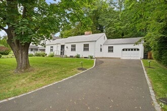 Building Photo - 35 Skylark Rd