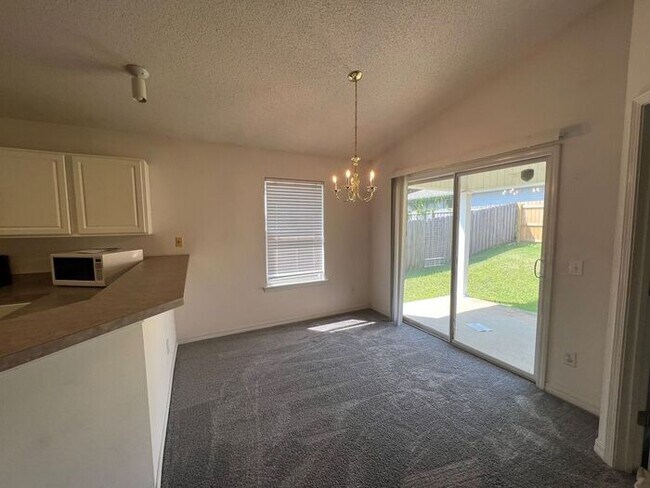 Foto del edificio - Pensacola - Springdale Forest - 3 bedroom,...
