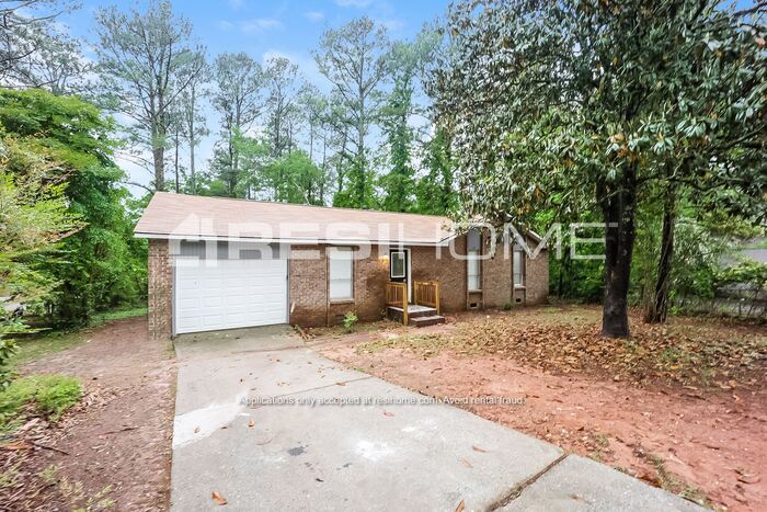 Building Photo - 7695 Hawthorne Dr