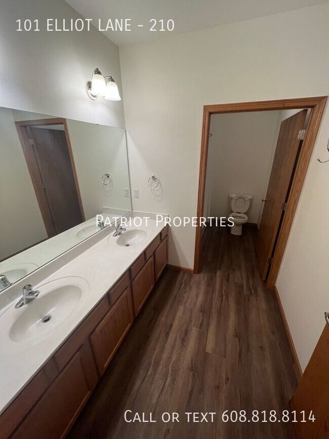 101 Elliott Ln Unit 210, Oregon, WI 53575 Room for Rent in Oregon, WI
