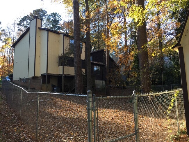 Fenced backyard - 129 Greengate Court
