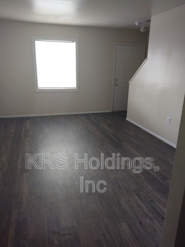 Foto del edificio - 623 E 18th St