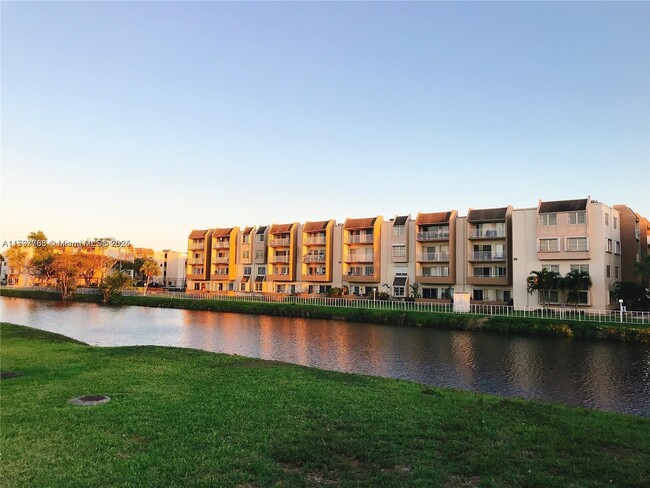 Foto del edificio - 7705 SW 86th St