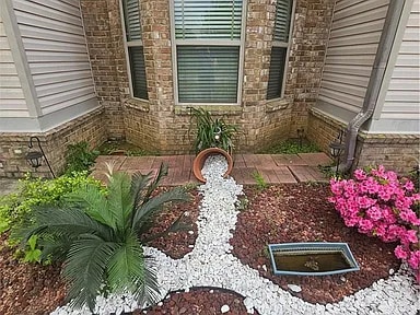 Building Photo - 20 Moss Oak Dr