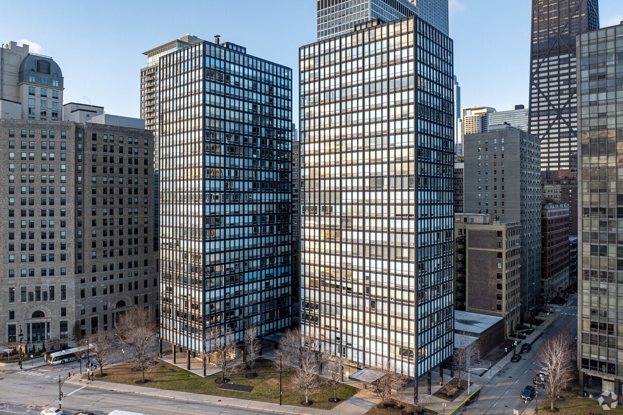 Primary - 860-880 N Lake Shore Dr