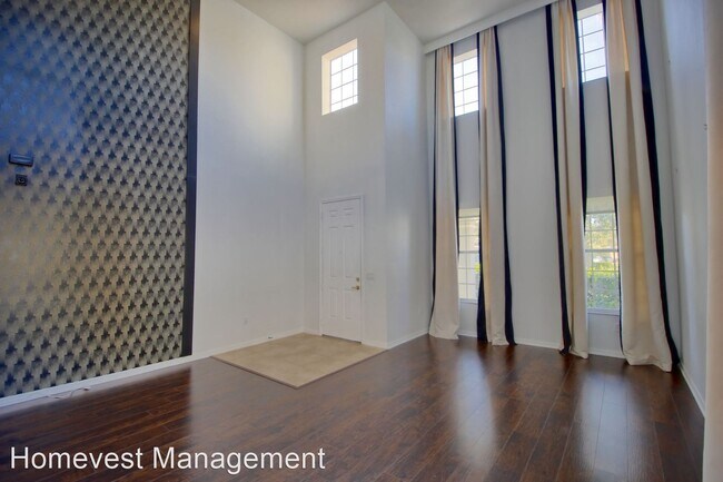Foto del edificio - 5 br, 3 bath House - 4486 Blue Major Drive