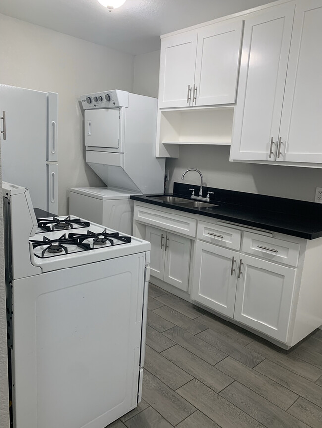 Kitchen - 9430 Park St
