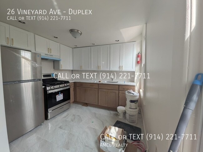 Building Photo - 26 Vineyard Ave