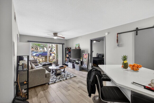Foto del edificio - 4211 San Marino Blvd