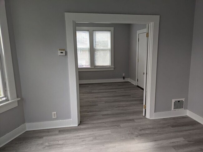 Building Photo - 1403 Corbin Ave