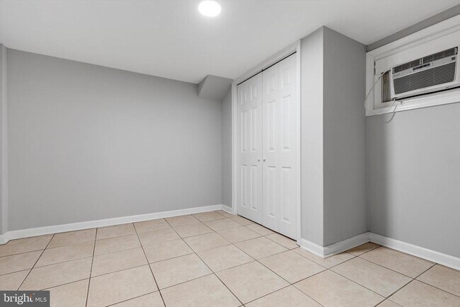 Foto del edificio - 6300 Knollbrook Dr