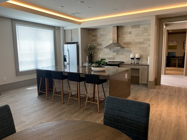 Foto del edificio - Somerset Lofts