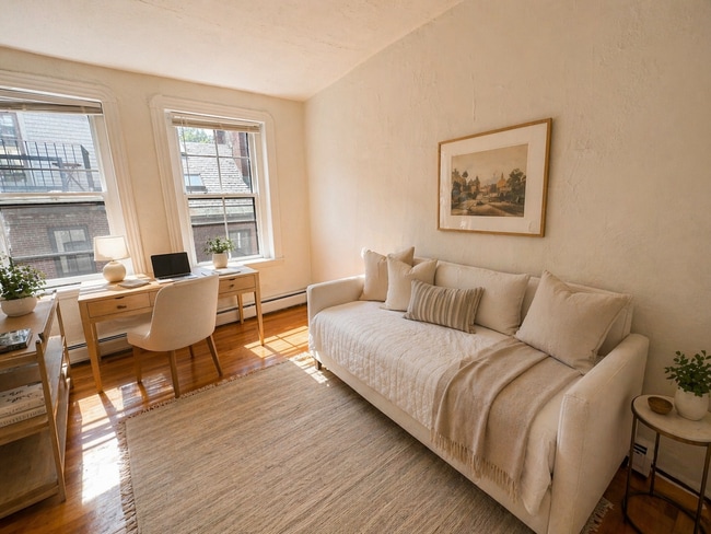 Building Photo - 17 Irving St