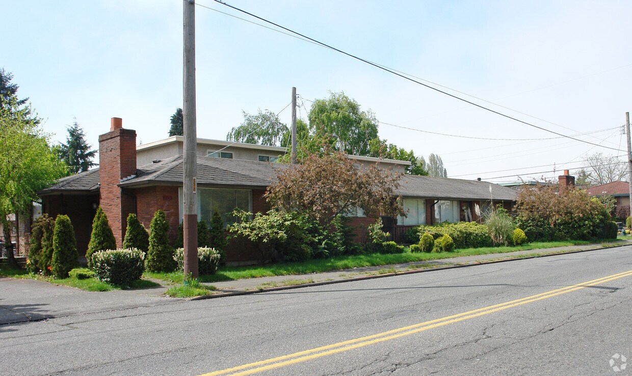Primary Photo - 1215 NW 85th St