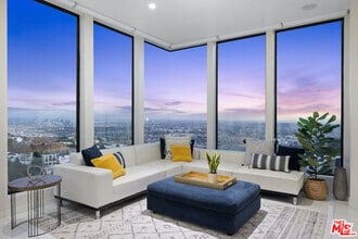 Building Photo - 2231 Sunset Plaza Dr