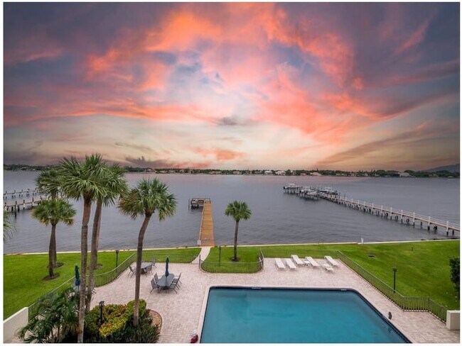 Foto del edificio - 1202 S Lake Dr