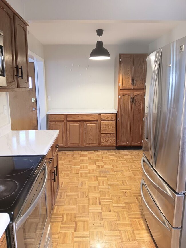 Foto del edificio - 3 Bedroom single family home in South Hills