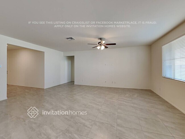 Foto del edificio - 11406 W Edgemont Ave