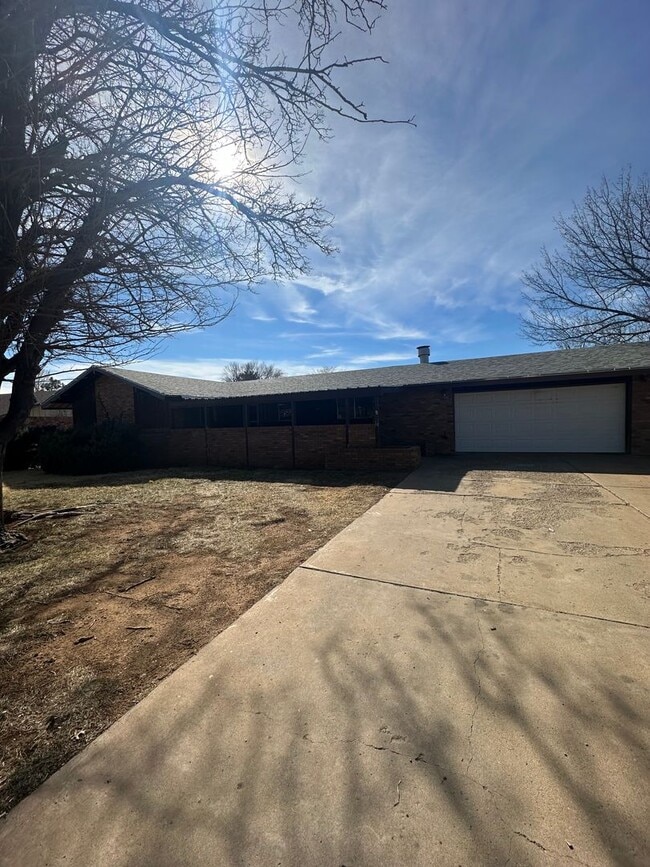 Foto del edificio - Newly Remodeled Big and Spacious 5 Bed Home! Huge Back Yard!