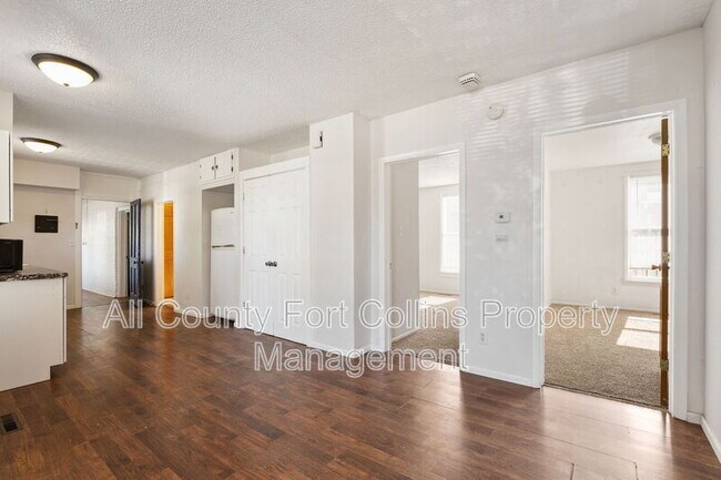 Foto del edificio - 403 E 3rd St