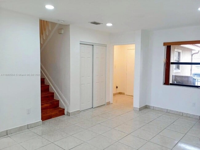 Foto del edificio - 2531 W 60th Pl