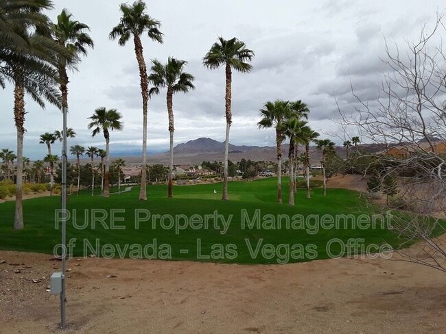 Building Photo - 968 Via Gandalfi