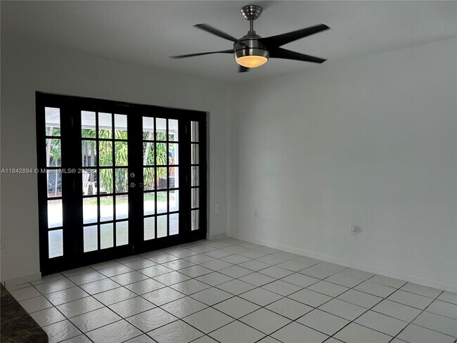 Foto del edificio - 955 SW 87th Ct
