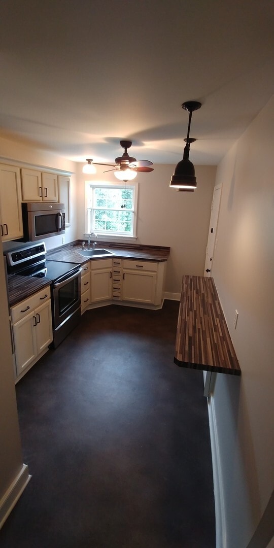 Building Photo - FOREST4030