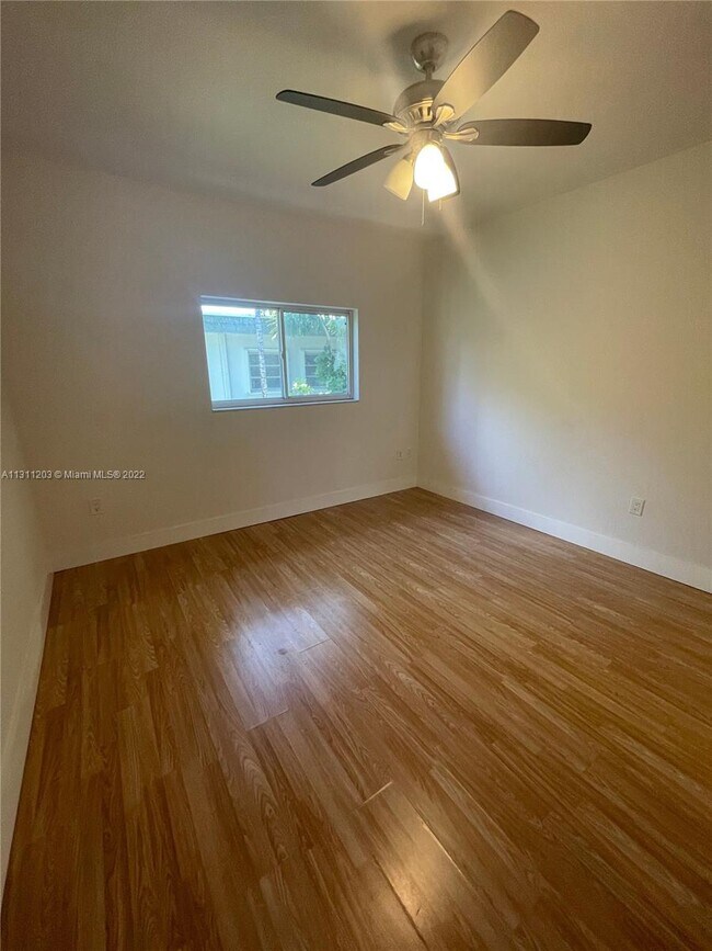 Foto del edificio - 1312 NE 105th St