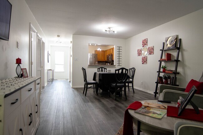 Foto del edificio - Must See Condo Unit in Florissant!