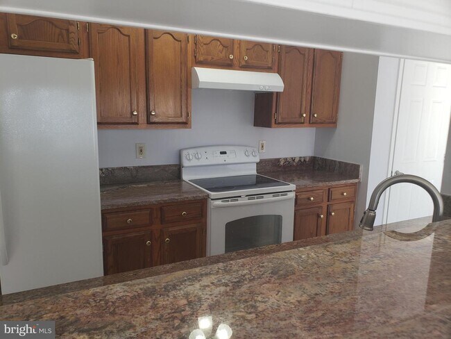 Building Photo - 13113 Briarcliff Terrace