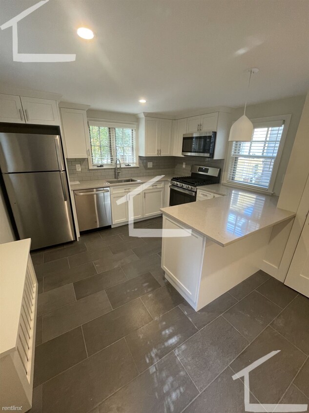 Foto del edificio - 3 br, 2 bath House - 50 Franklin St # 1