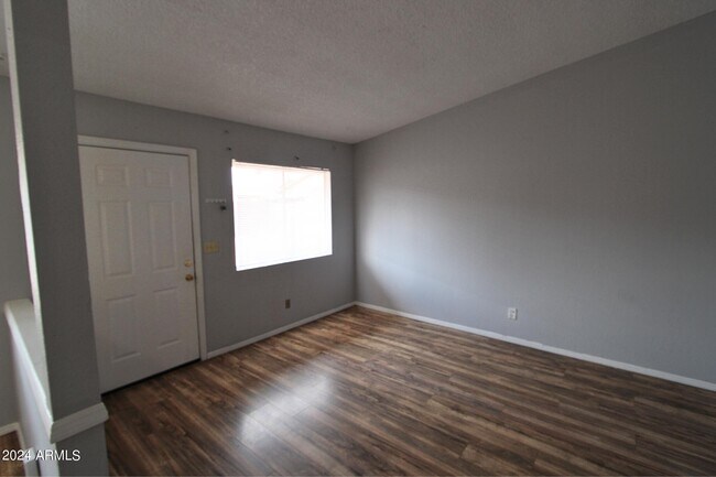 Building Photo - 4650 E Caballero St