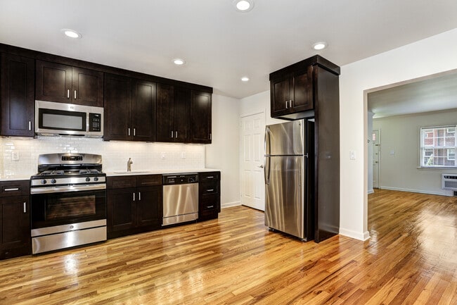 Building Photo - General Wayne and Ridgedale Gardens