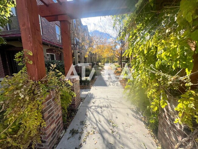 Foto del edificio - 713 Kirkbride Ave