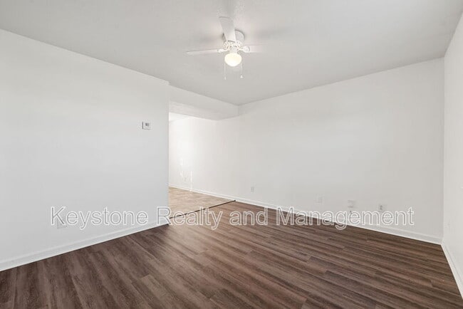 Foto del edificio - 1375 Thompsonville Ln