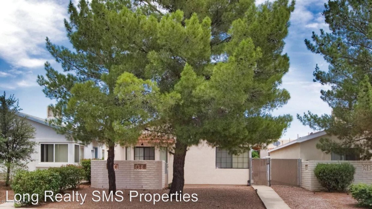 Primary Photo - 3 br, 2 bath House - 5361 Desert Shadows Dr