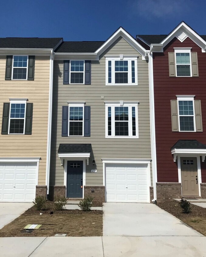 Primary Photo - Townhouse in the center of RTP- Available May