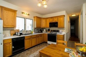Building Photo - 3 bedroom in Somerville MA 02140