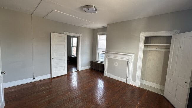 Building Photo - 705 Franklin St
