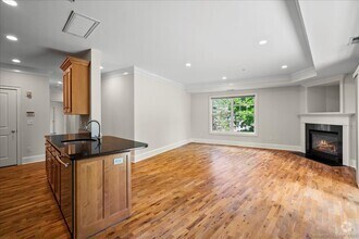 Building Photo - 21 Seir Hill Rd