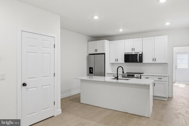 Building Photo - 935 Passyunk Ave