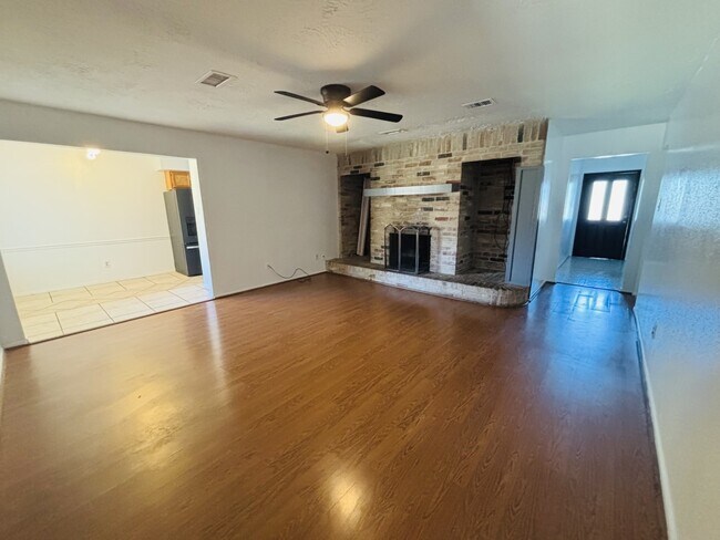 Foto del edificio - 9515 Water Park Ct